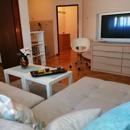 Apartment Strahinjica Bana *